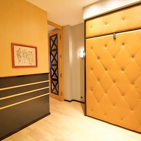 Apartment In The Heart Of
